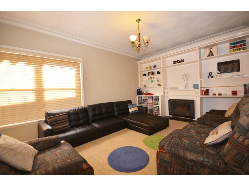 13 Longley Street, Alfredton VIC 3350