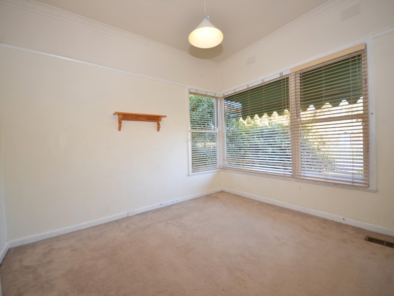 13 Longley Street, Alfredton VIC 3350