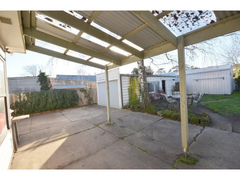 13 Longley Street, Alfredton VIC 3350