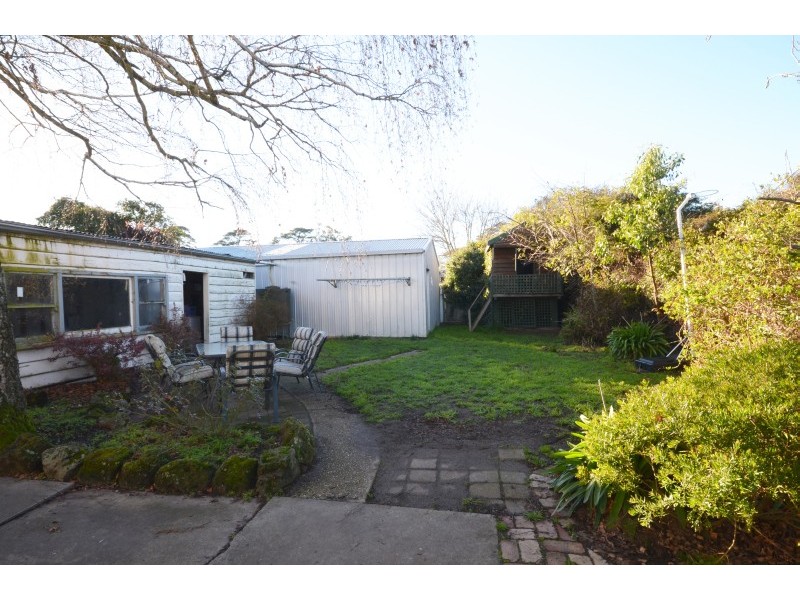 13 Longley Street, Alfredton VIC 3350