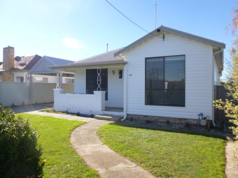 226 Dowling Street, Wendouree VIC 3355