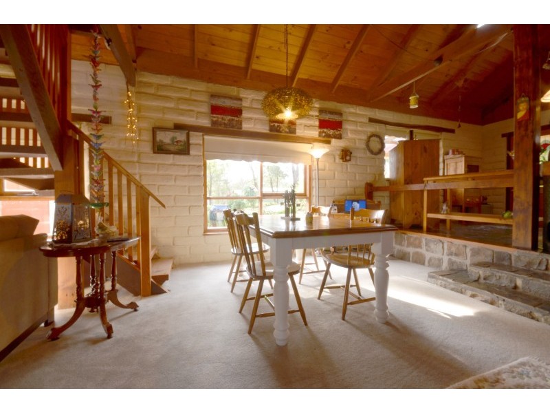 65 Laurence Drive, Snake Valley VIC 3351