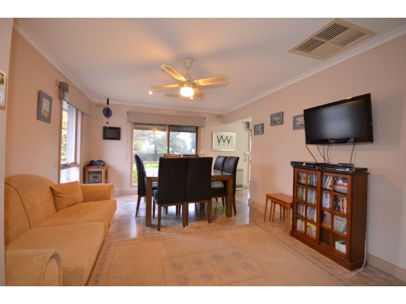 16 Ritchie Street, Brown Hill VIC 3350