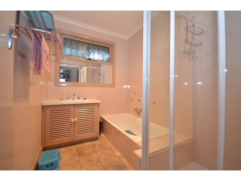 16 Ritchie Street, Brown Hill VIC 3350