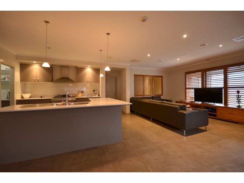 8 The Ridge, Delacombe VIC 3356