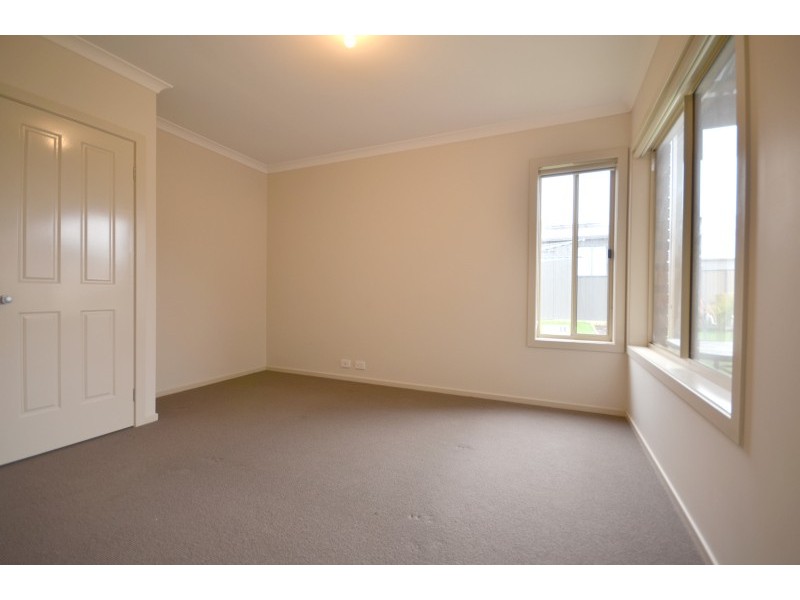 8 The Ridge, Delacombe VIC 3356