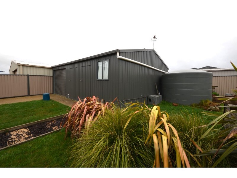 8 The Ridge, Delacombe VIC 3356