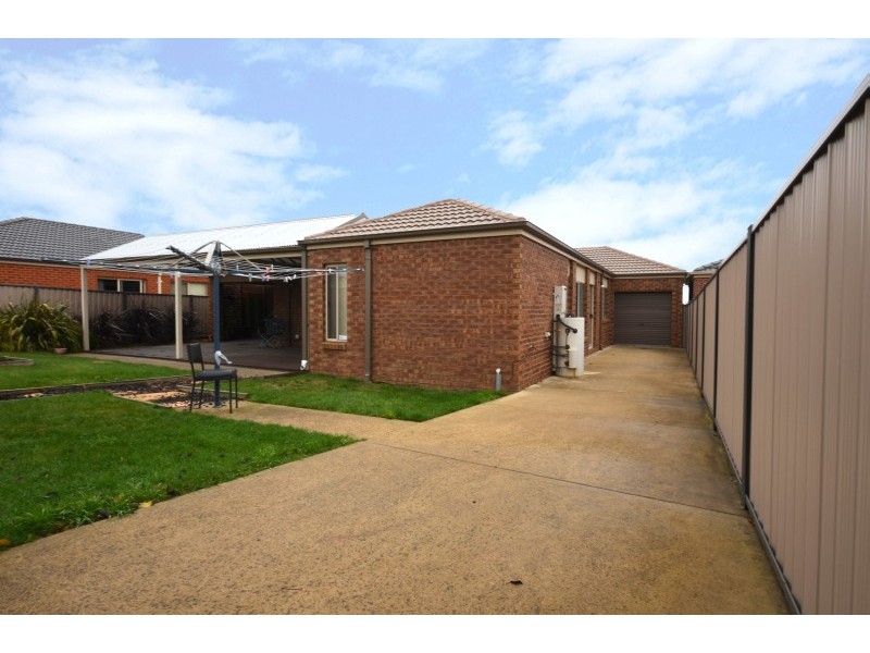 8 The Ridge, Delacombe VIC 3356