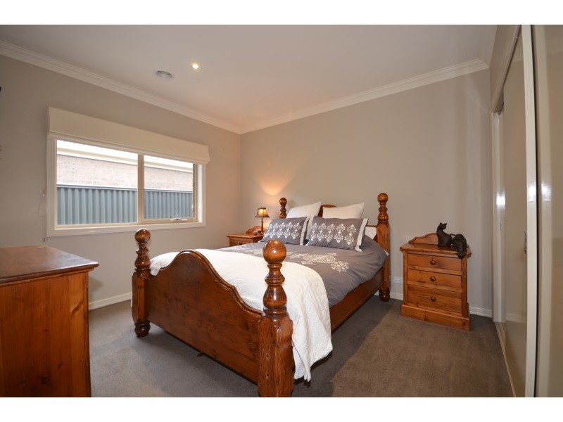 83 Alfredton Drive, Alfredton VIC 3350