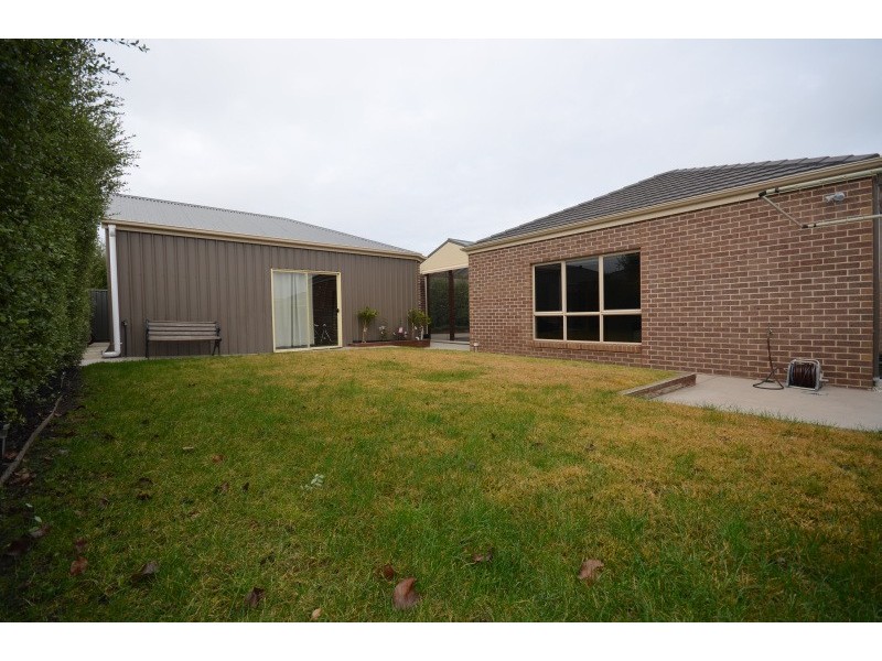 83 Alfredton Drive, Alfredton VIC 3350