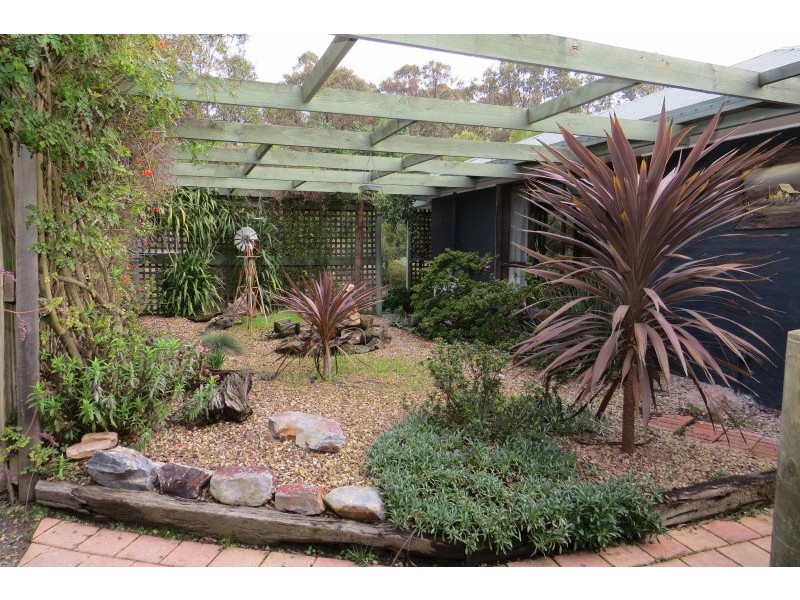 109 Post Office Road, Smythes Creek VIC 3351