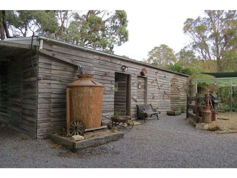 109 Post Office Road, Smythes Creek VIC 3351