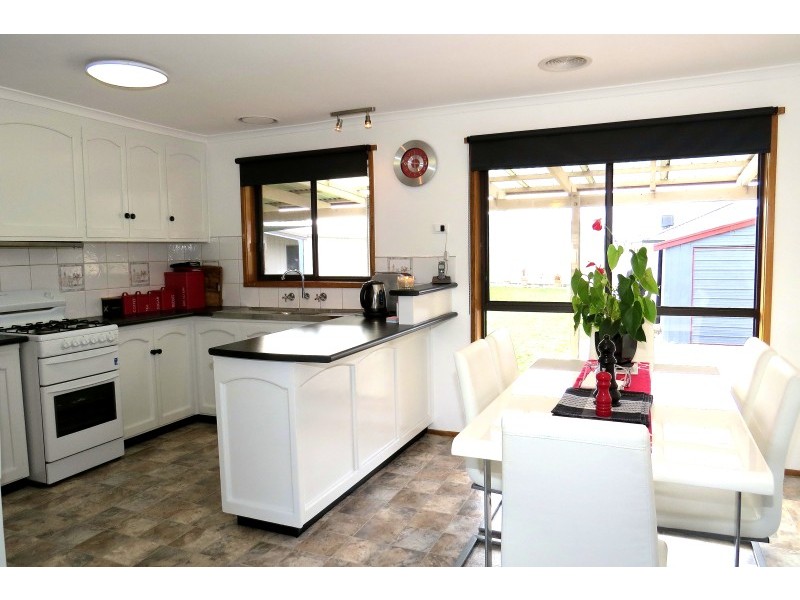 26 Howe Street, Miners Rest VIC 3352