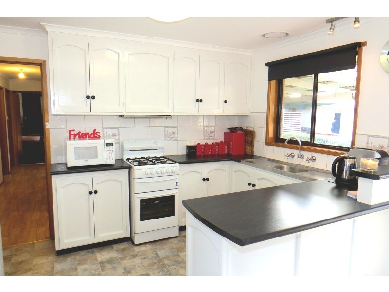 26 Howe Street, Miners Rest VIC 3352