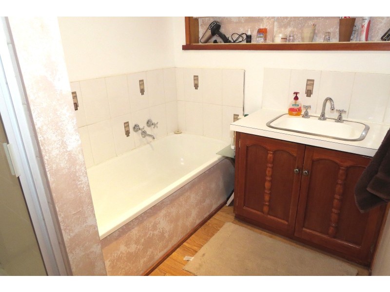 26 Howe Street, Miners Rest VIC 3352