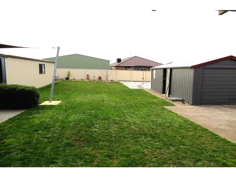 26 Howe Street, Miners Rest VIC 3352