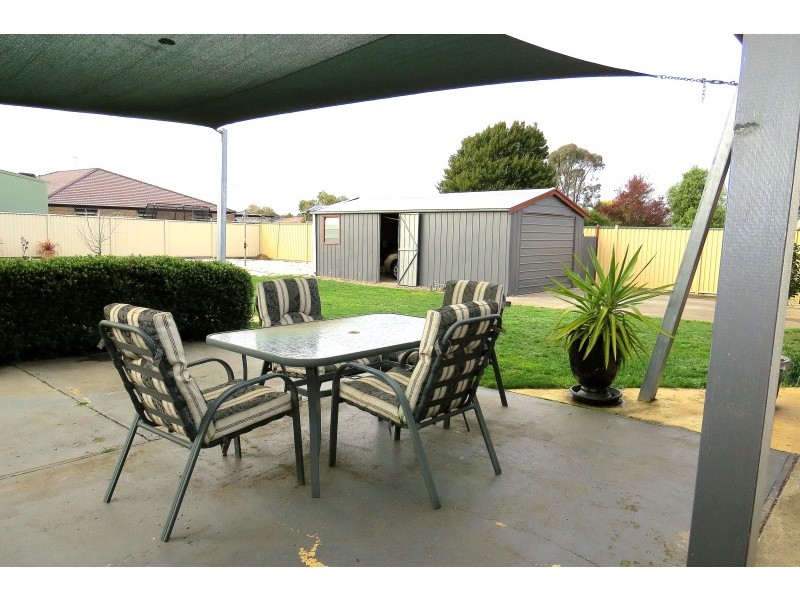 26 Howe Street, Miners Rest VIC 3352