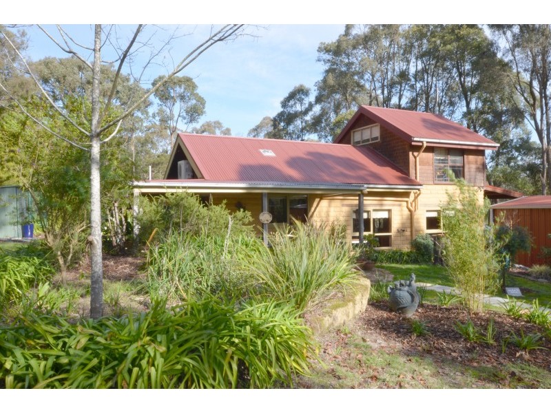 65 Laurence Drive, Snake Valley VIC 3351