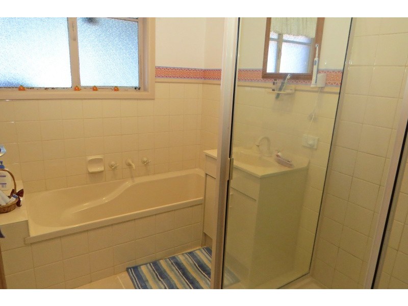 1 Daylesford Road, Brown Hill VIC 3350