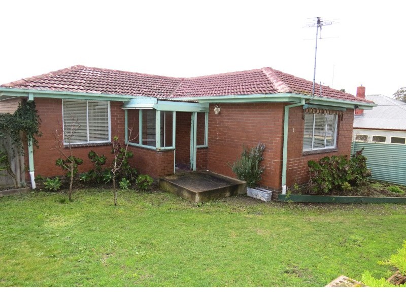 2 Albion Street, Golden Point VIC 3350