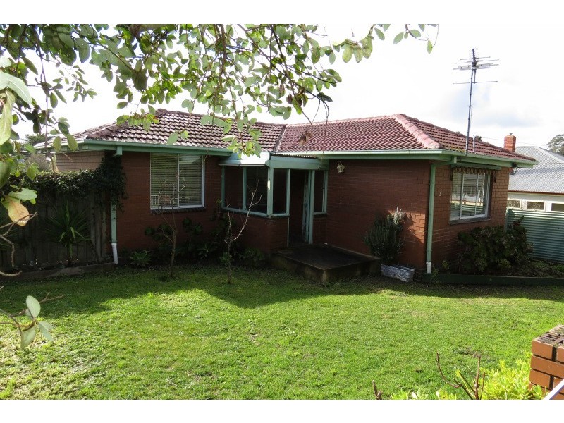 2 Albion Street, Golden Point VIC 3350