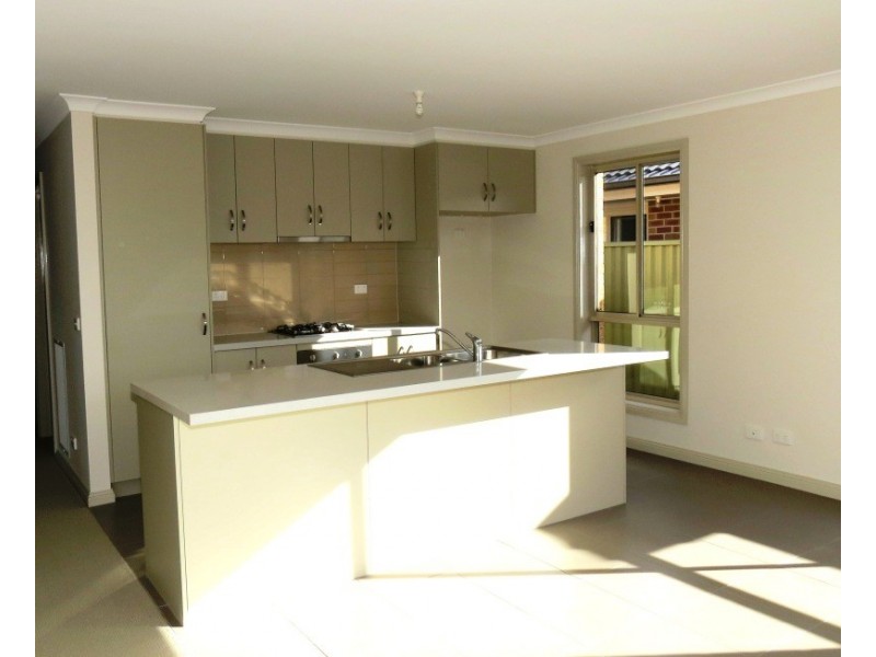 32 Dundas Street, Miners Rest VIC 3352