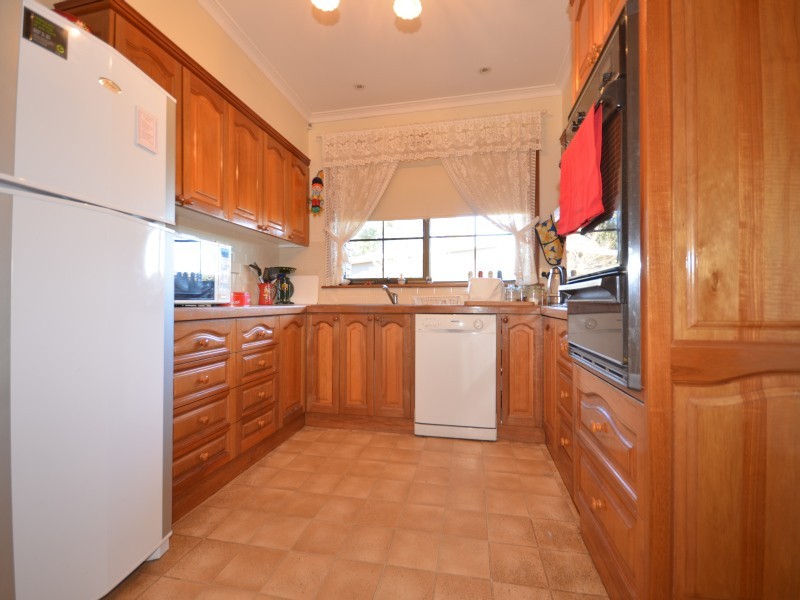 124 Finlay Street, Brown Hill VIC 3350