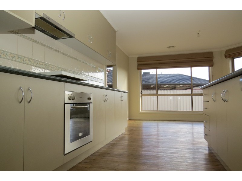 32 Canadian Crescent, Canadian VIC 3350