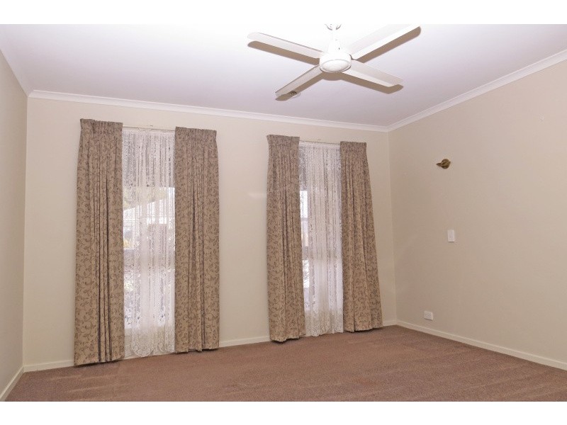 32 Canadian Crescent, Canadian VIC 3350