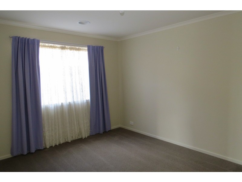 32 Canadian Crescent, Canadian VIC 3350