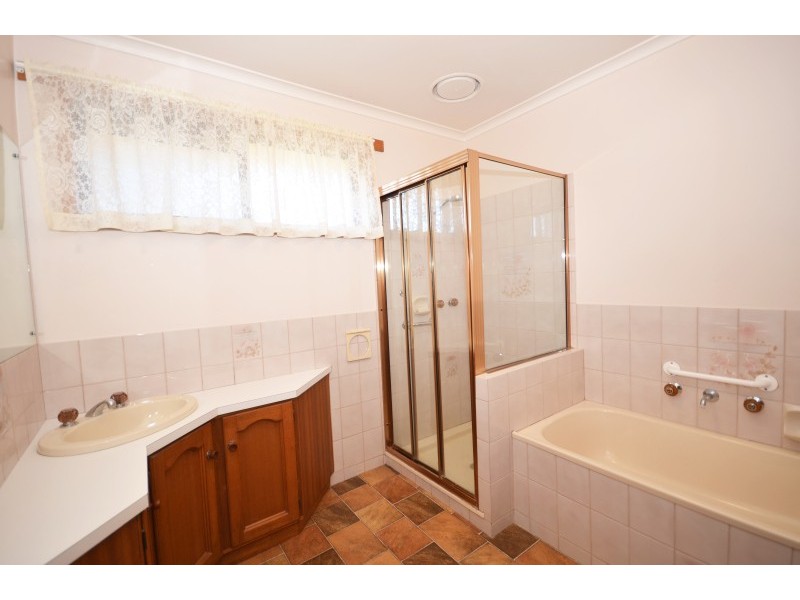 Unit 10, 25 Dare Street, Wendouree VIC 3355