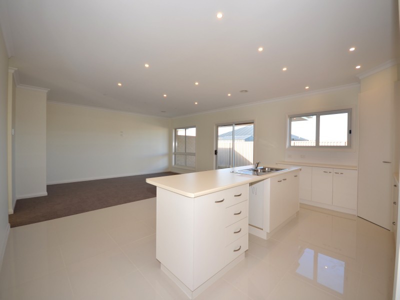 4 Countess Road, Delacombe VIC 3356