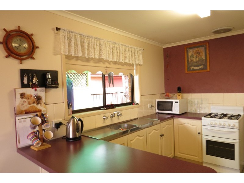 154 Learmonth Road, Wendouree VIC 3355