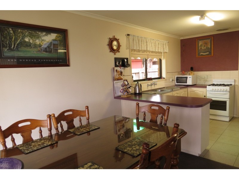 154 Learmonth Road, Wendouree VIC 3355