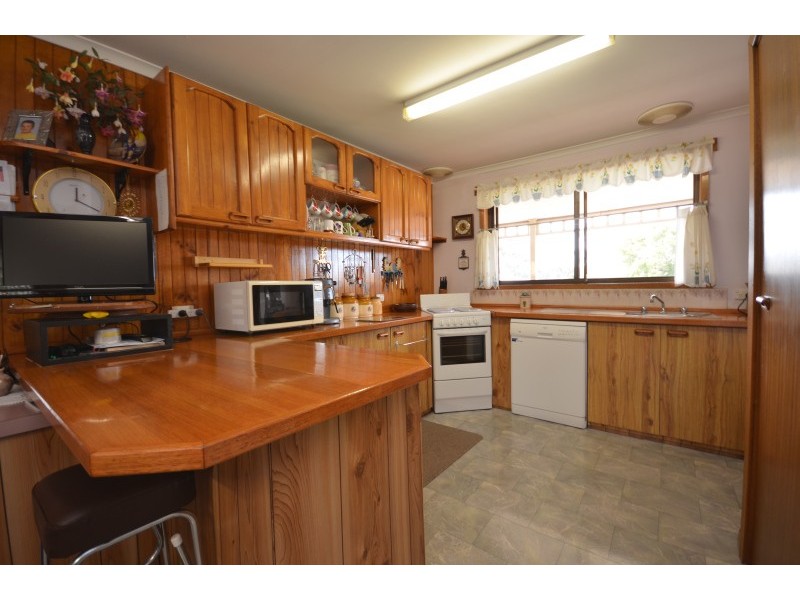 923 Geelong Road, Mount Clear VIC 3350