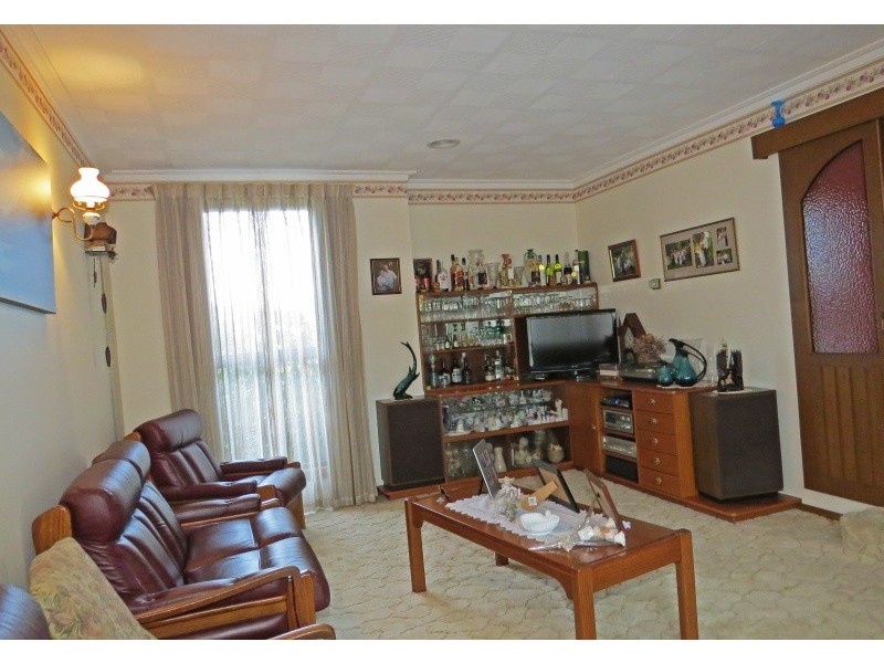 16 Goderic Street, Wendouree VIC 3355