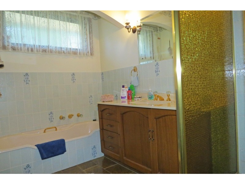 16 Goderic Street, Wendouree VIC 3355