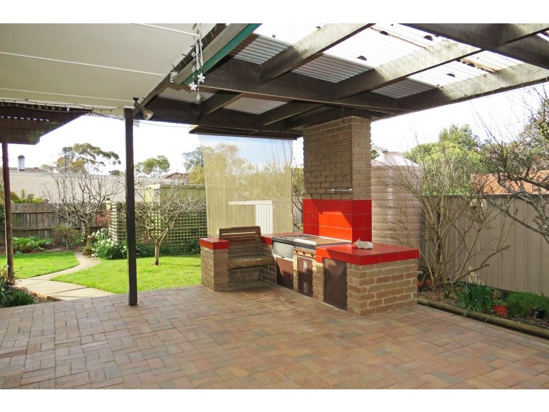 16 Goderic Street, Wendouree VIC 3355