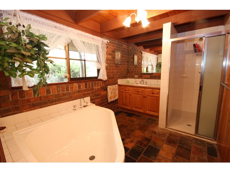 52 Kopkes Road, Haddon VIC 3351