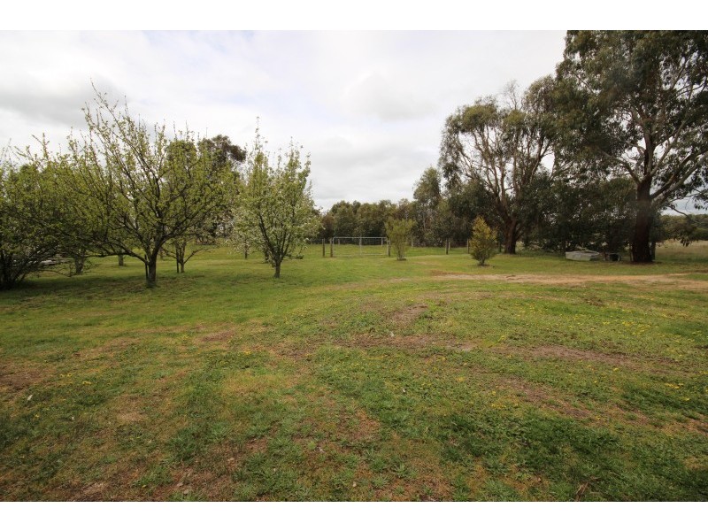 52 Kopkes Road, Haddon VIC 3351