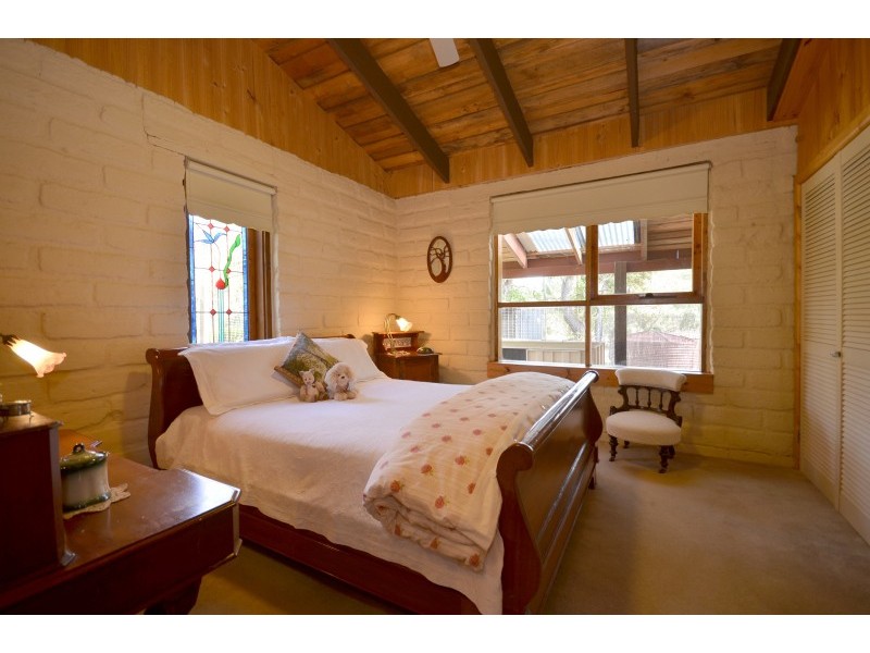 65 Laurence Drive, Snake Valley VIC 3351