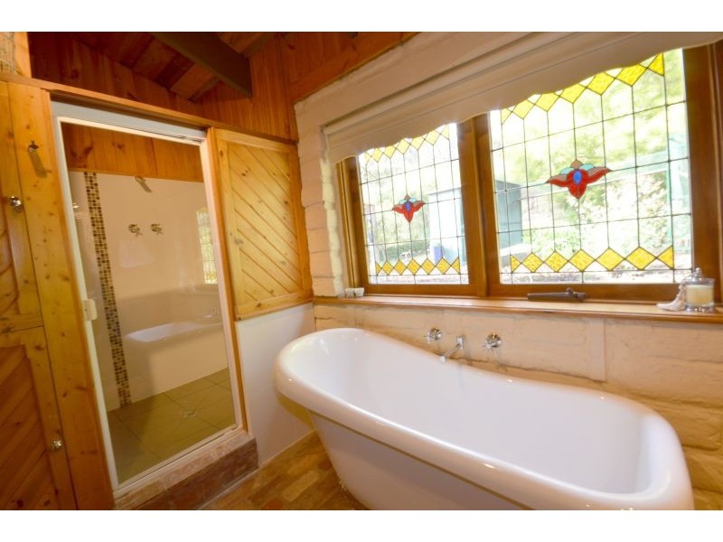 65 Laurence Drive, Snake Valley VIC 3351