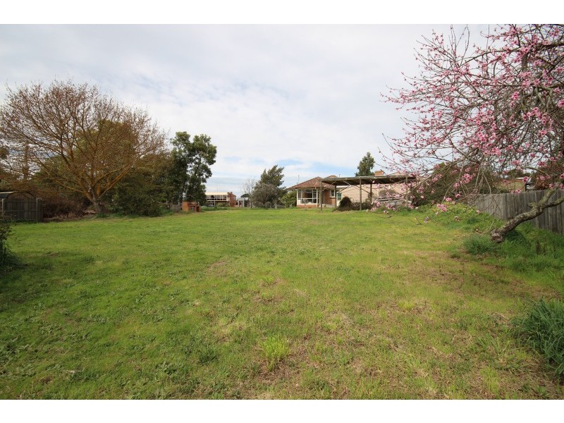 27 Water Street, Brown Hill VIC 3350