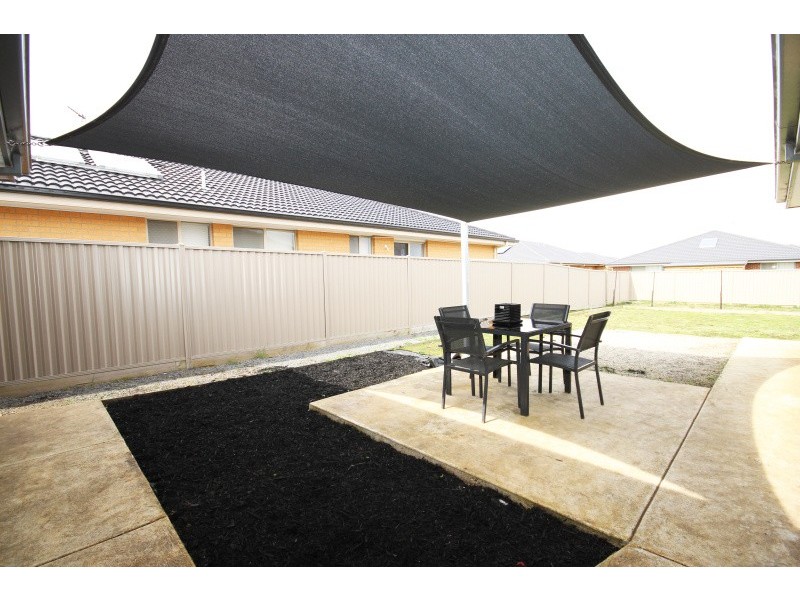 8 Oberon Street, Alfredton VIC 3350