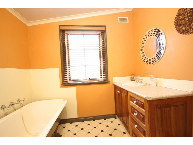 319 Nicholson Street, Black Hill VIC 3350