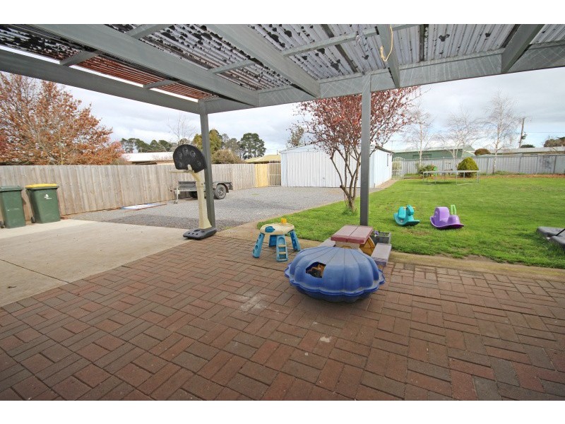 3 Dundas Street, Miners Rest VIC 3352