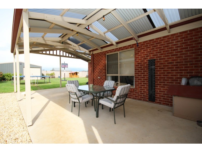 29 Clarke Street, Miners Rest VIC 3352