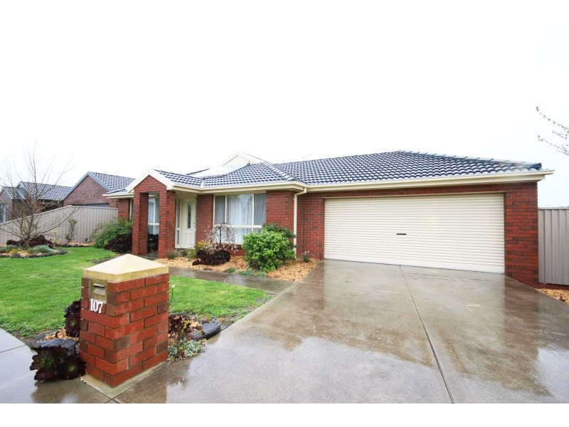 107 Birdwood Avenue, Sebastopol VIC 3356