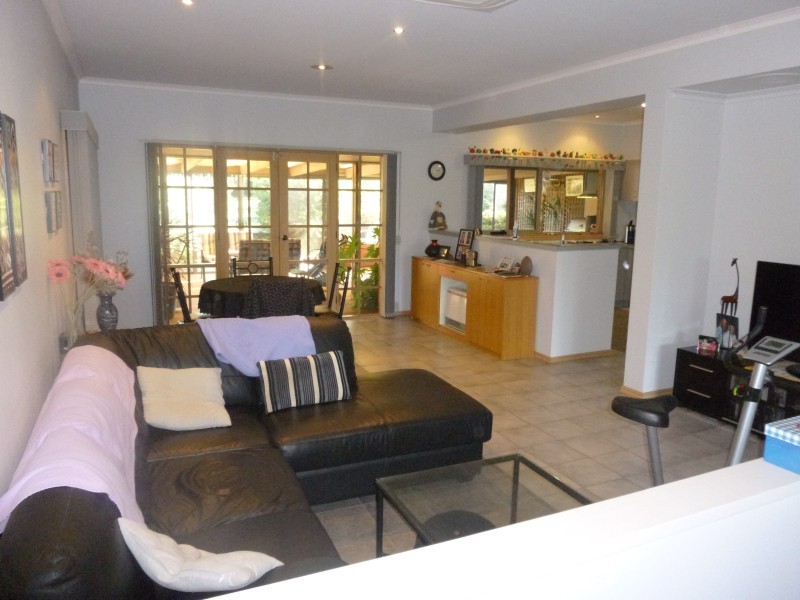 36 James Court, Smythes Creek VIC 3351