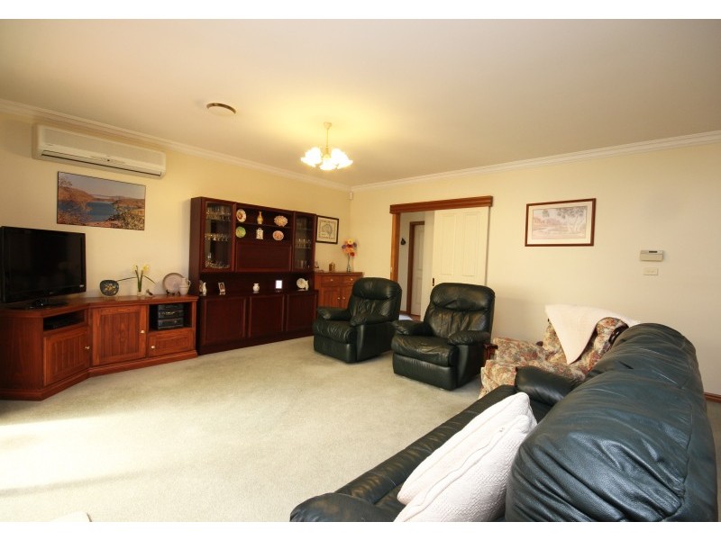 106 Bogong Avenue, Invermay Park VIC 3350